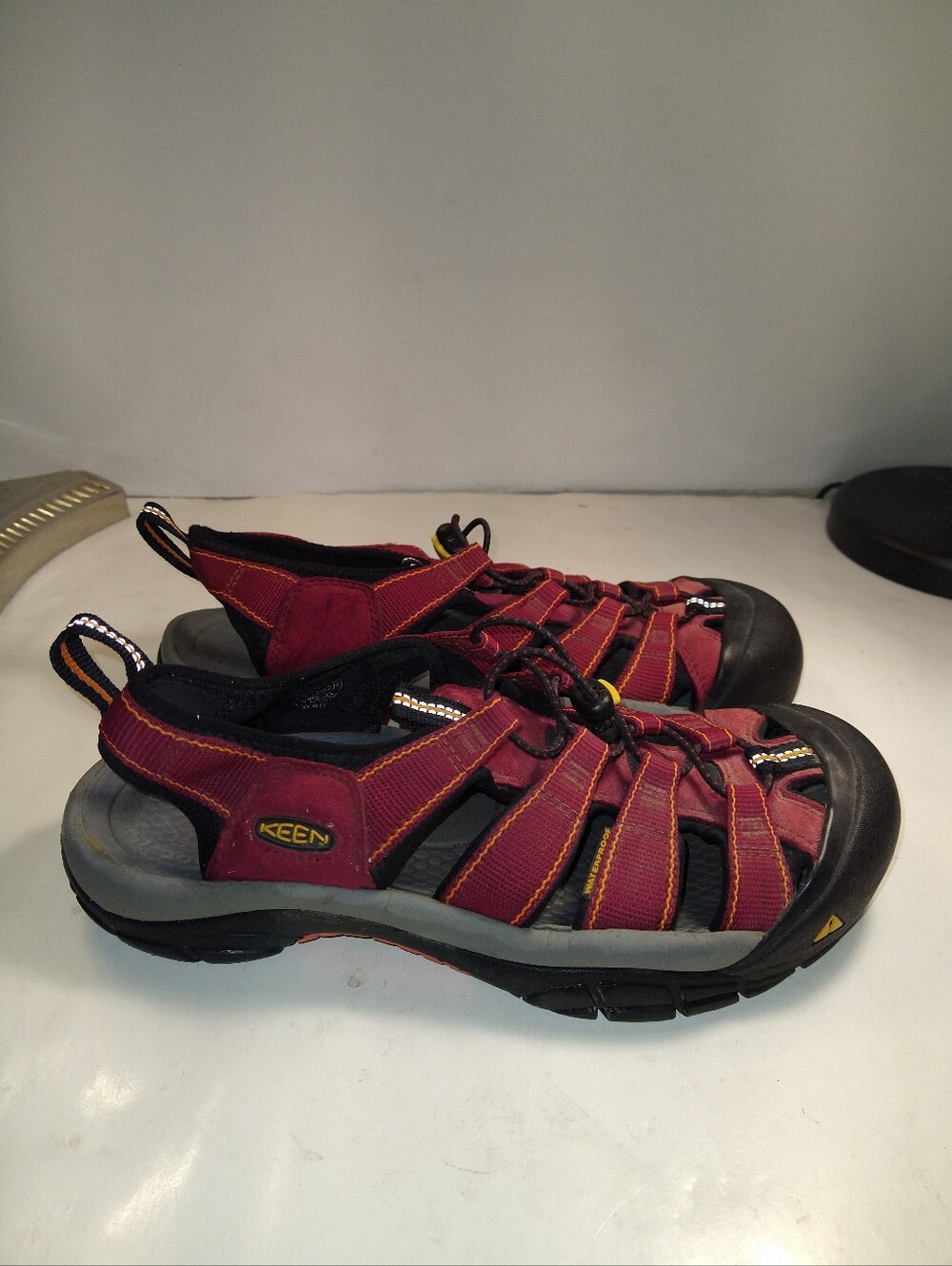Keen Newport H2 Hiking Sandals Women's sz 10.